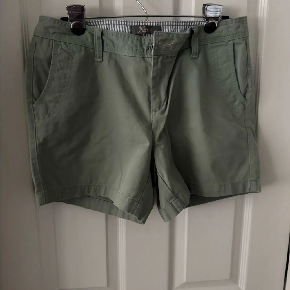 Natural Reflections Olive Green Women's Casual Shorts